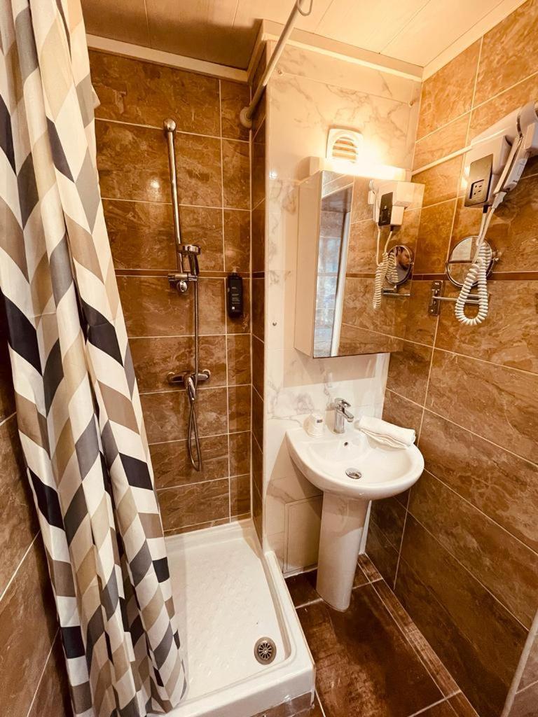 Hipotel Paris Gambetta Republique מראה חיצוני תמונה